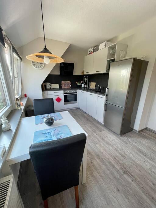 Dein Idyllisches Zuhause Auf Zeit In Norderstedt Apartment Luaran gambar